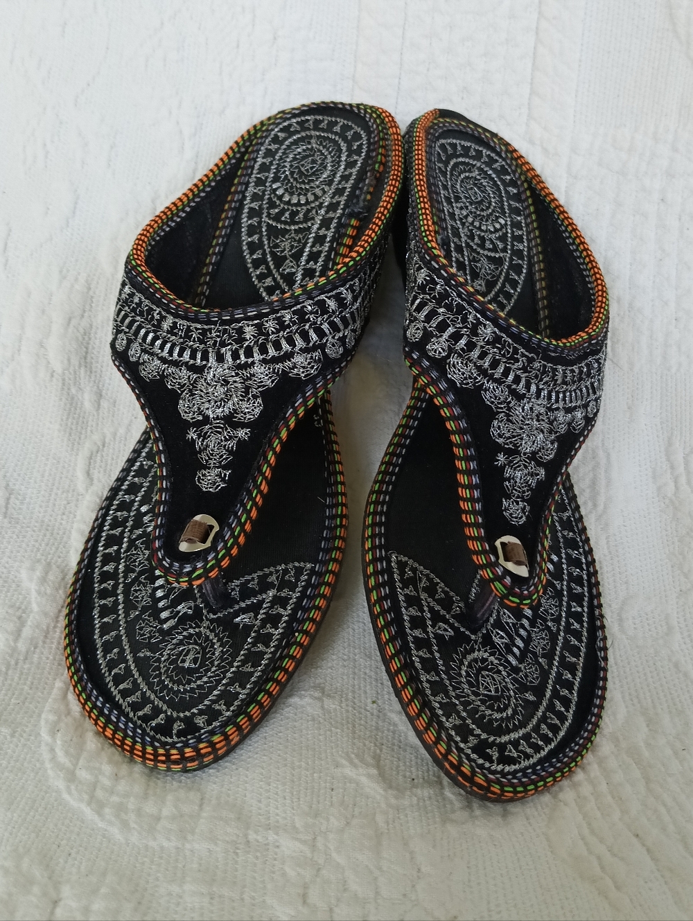 Rajasthani Embroidered Black Thong Sandals Flats Silver Metallic Indian Boho - Picture 3 of 12